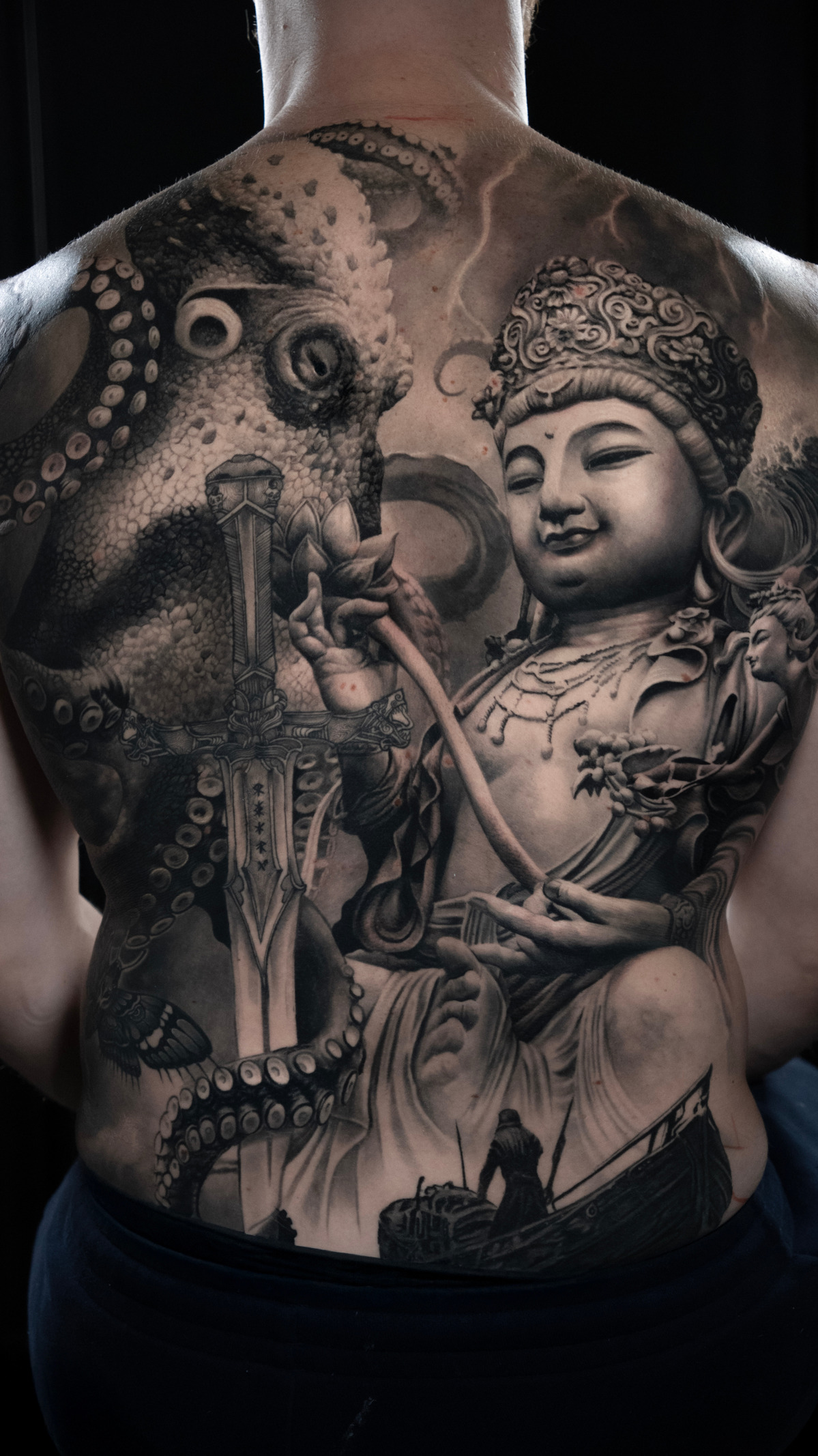 Trabajo de tatuaje, piercing y estudio Lola Tattoo en Marbella - home-02