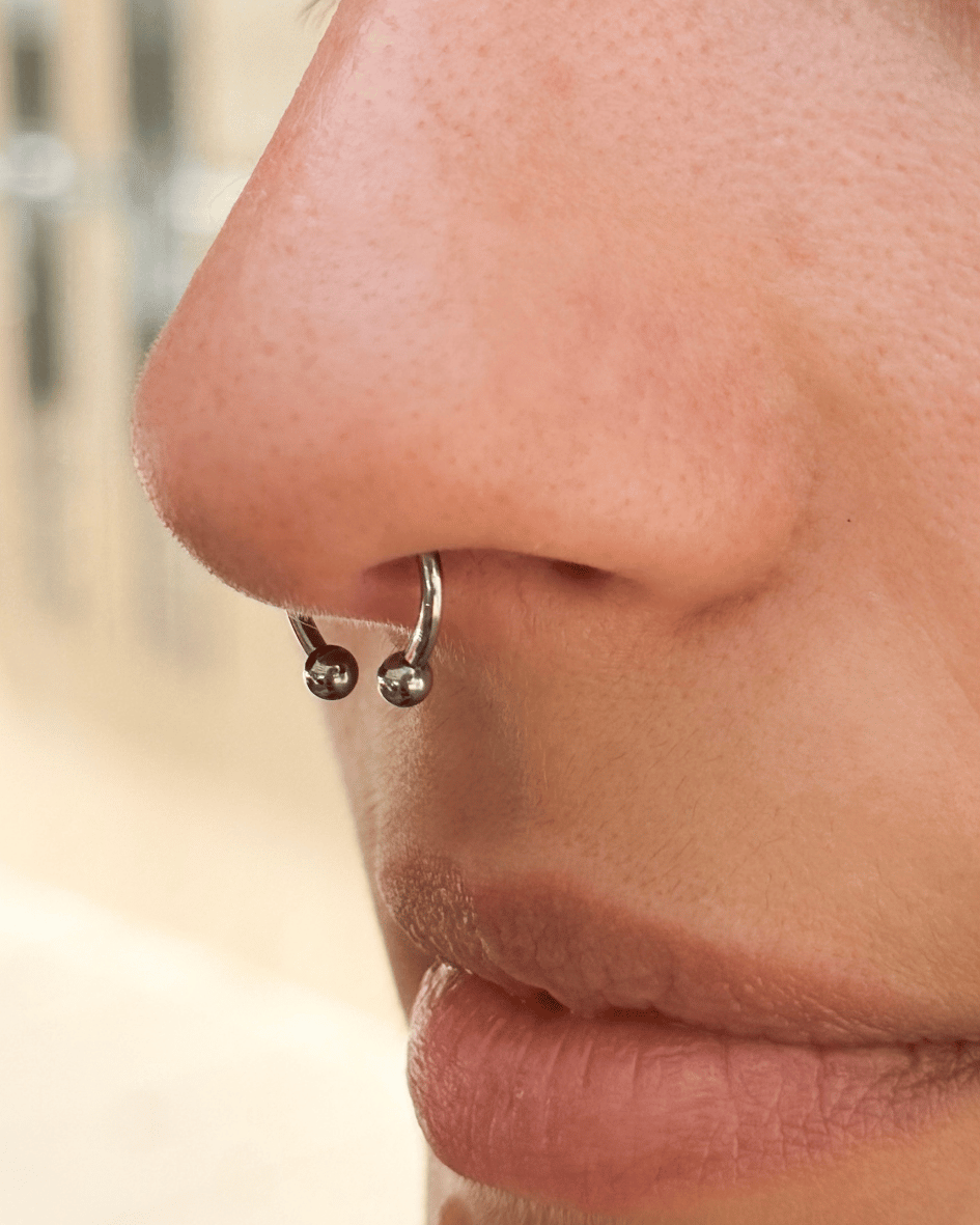 Piercing realizado en Lola Tattoo Studio Marbella - piercing-01