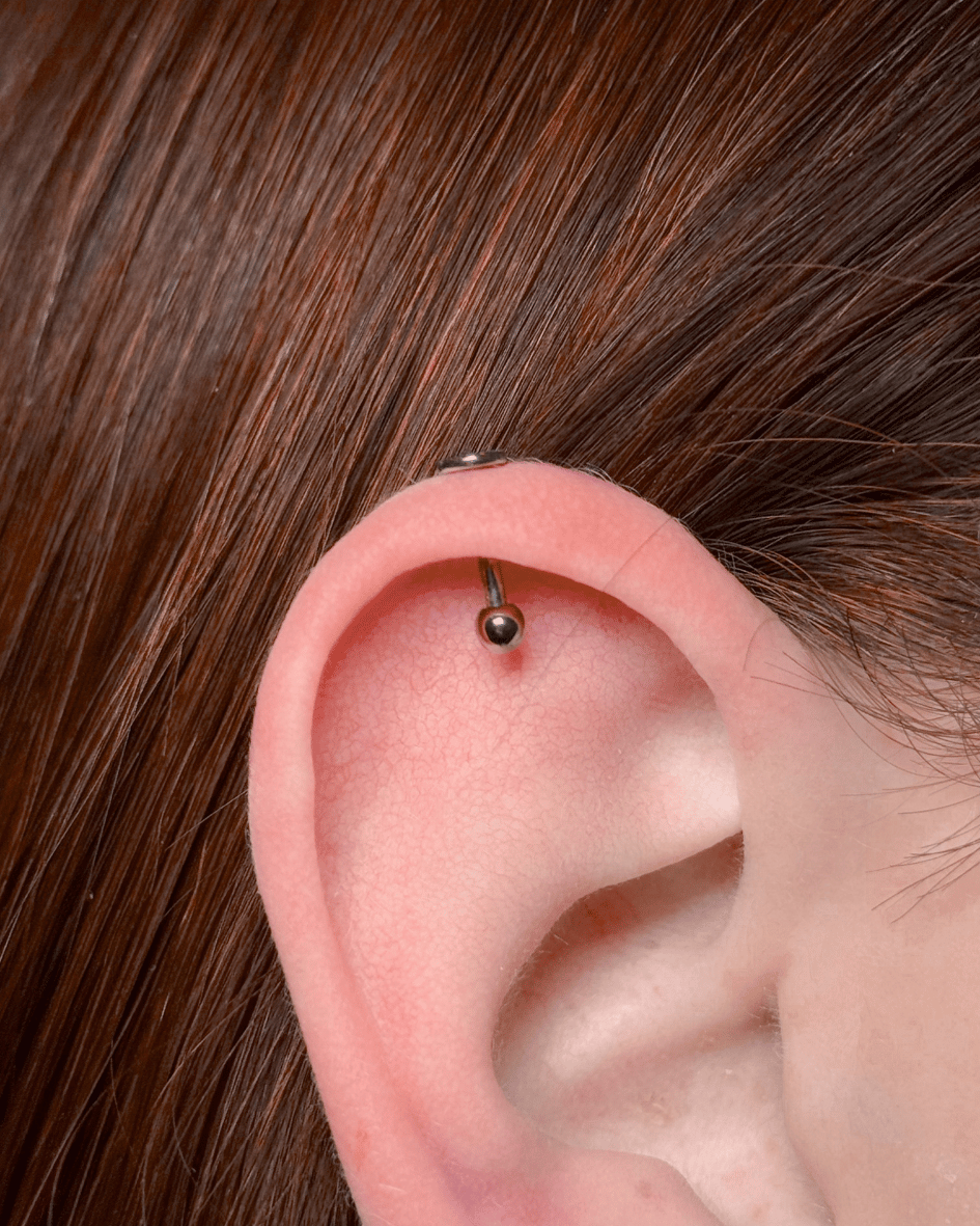 Piercing realizado en Lola Tattoo Studio Marbella - piercing-12