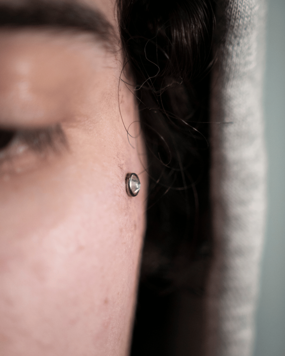 Piercing realizado en Lola Tattoo Studio Marbella - piercing-13