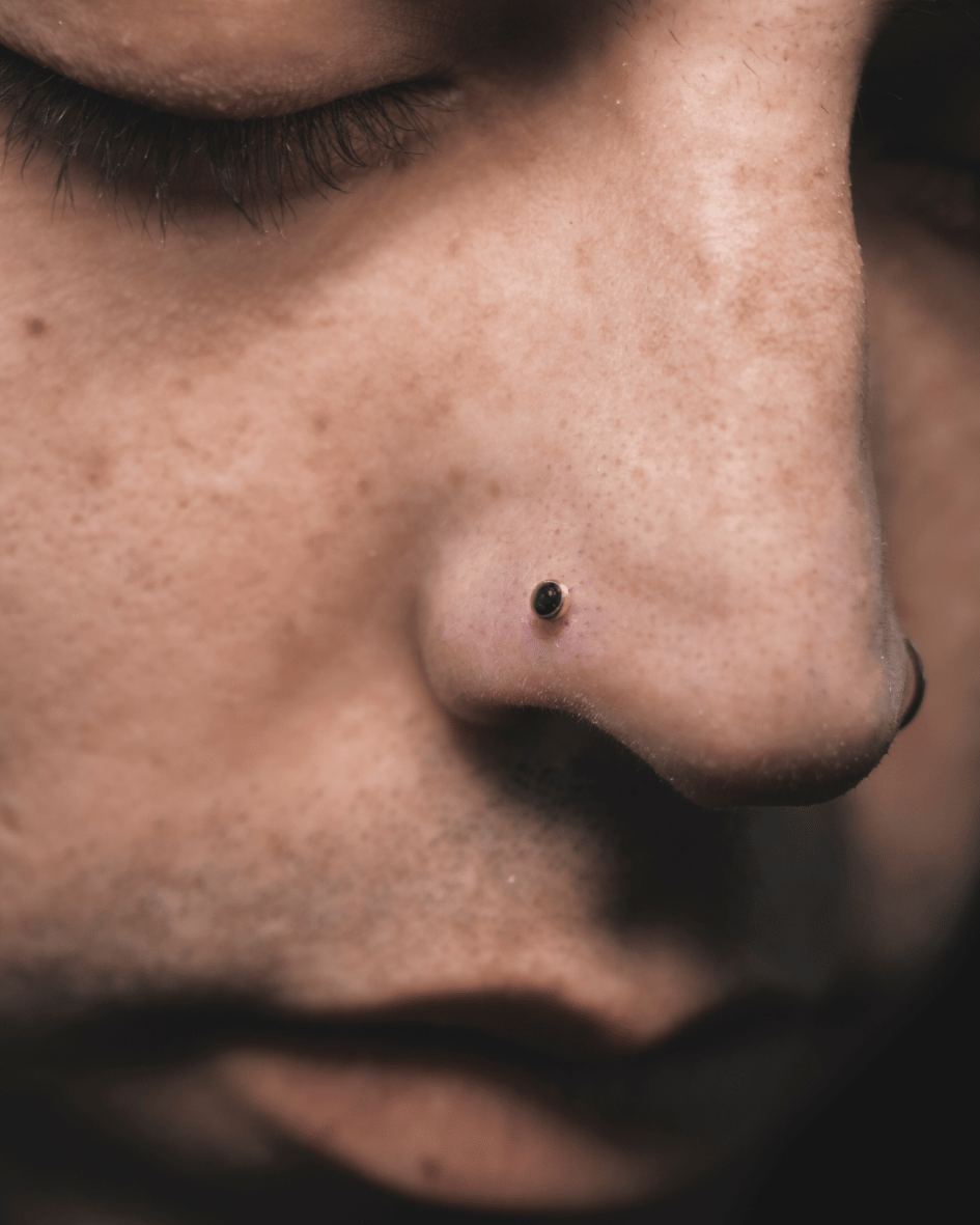 Piercing realizado en Lola Tattoo Studio Marbella - piercing-14