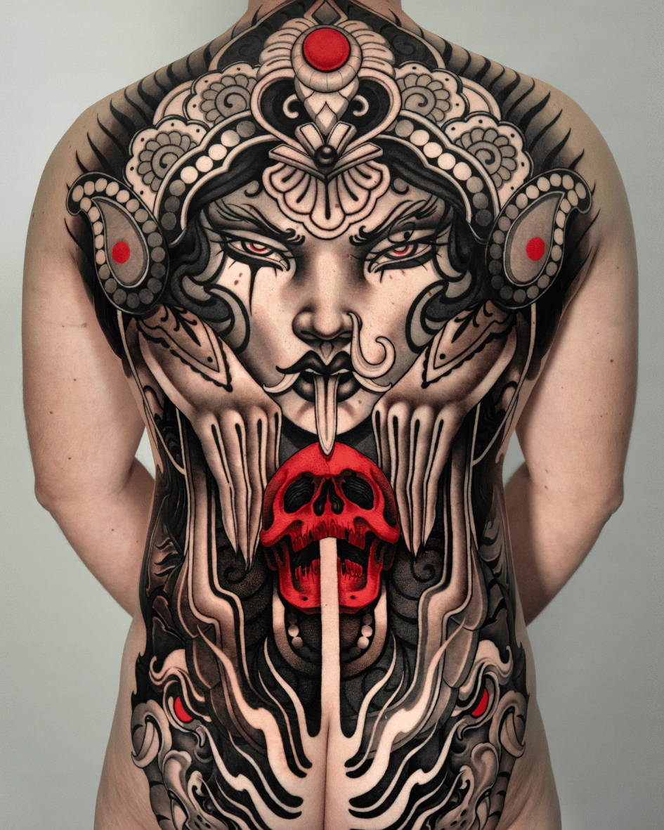 Tatuaje realizado en Lola Tattoo Studio Marbella - tattoo-19